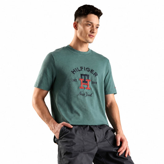 TOMMY HILFIGER Men Printed Crew Neck Pure Cotton T-Shirt - Green