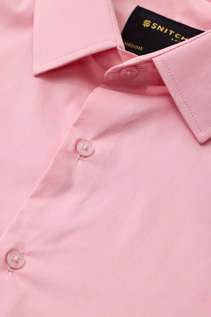 Snitch Men Pink Slim Fit Solid Spread Collar Casual Shirt
