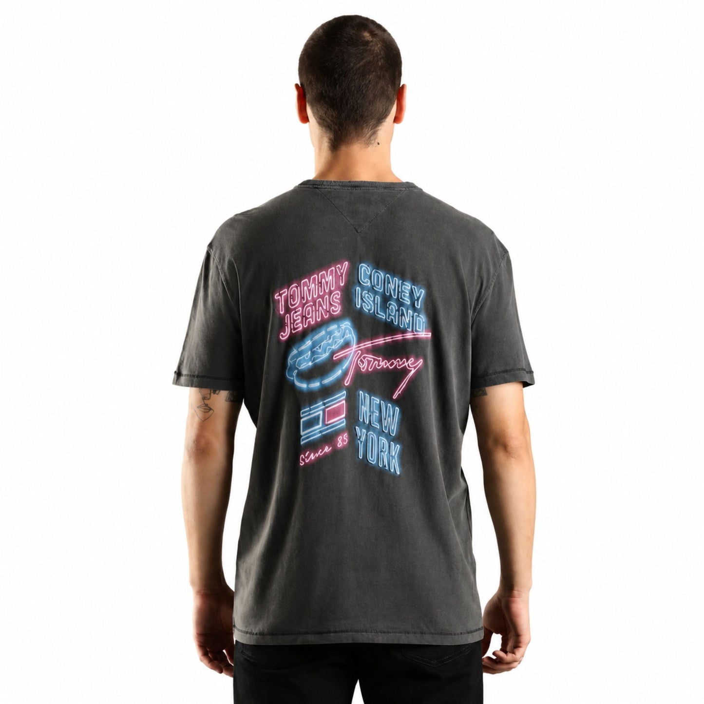 TOMMY HILFIGER Chest Bar Slim Fit T-Shirt - Black