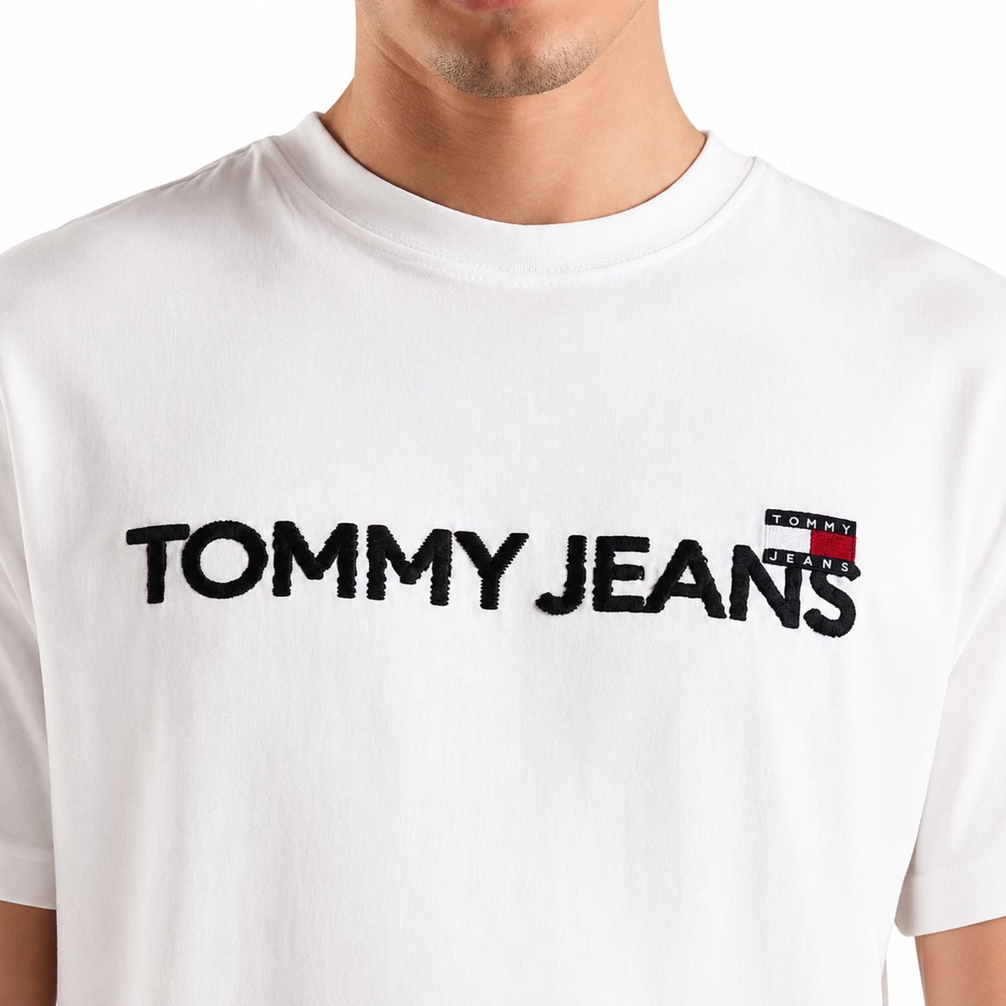 TOMMY HILFIGER Men Printed Crew Neck Pure Cotton T-Shirt - White
