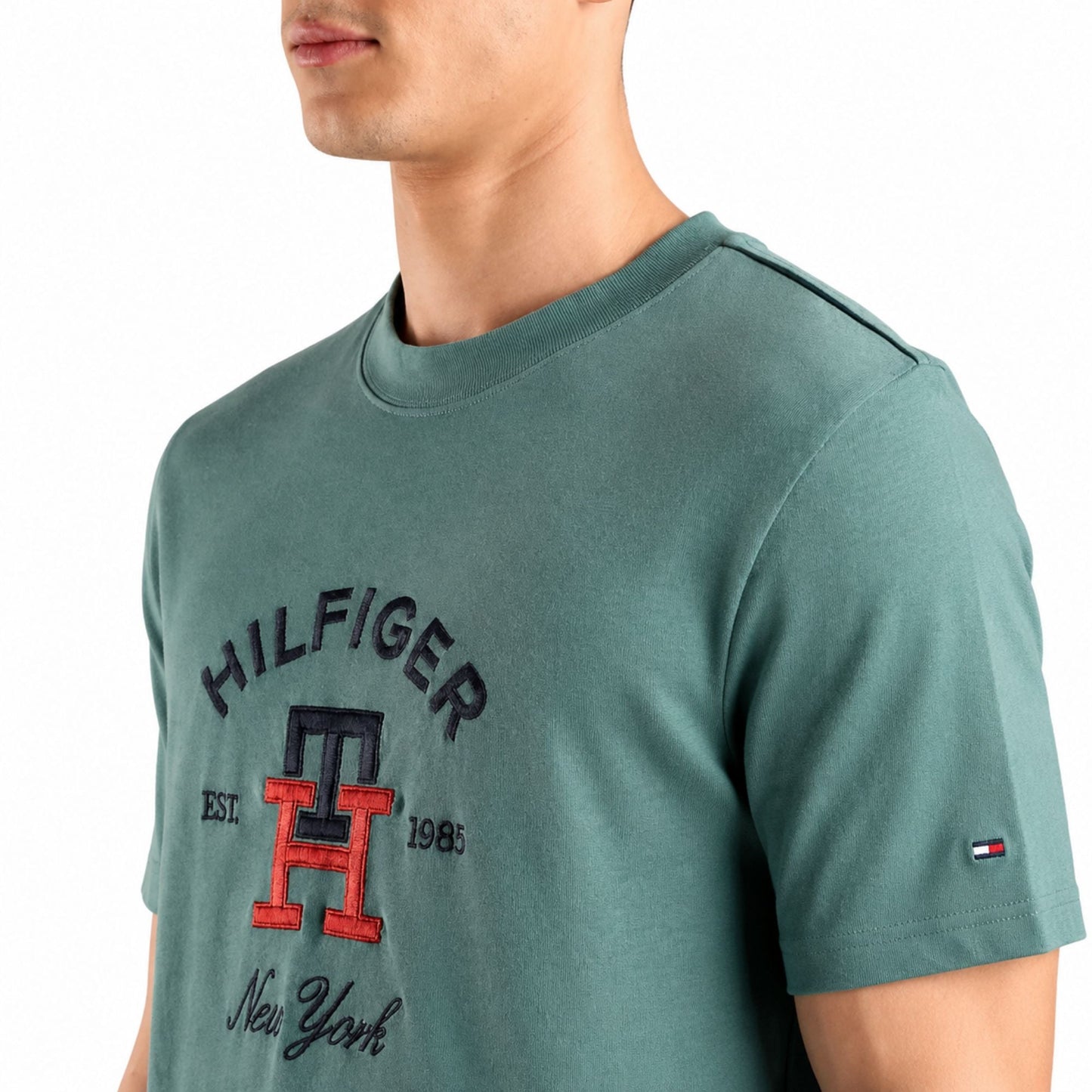 TOMMY HILFIGER Men Printed Crew Neck Pure Cotton T-Shirt - Green
