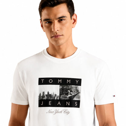 TOMMY HILFIGER Men Printed Crew Neck Pure Cotton T-Shirt - White