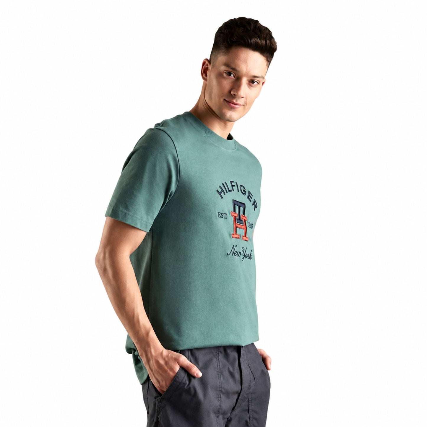TOMMY HILFIGER Men Printed Crew Neck Pure Cotton T-Shirt - Green