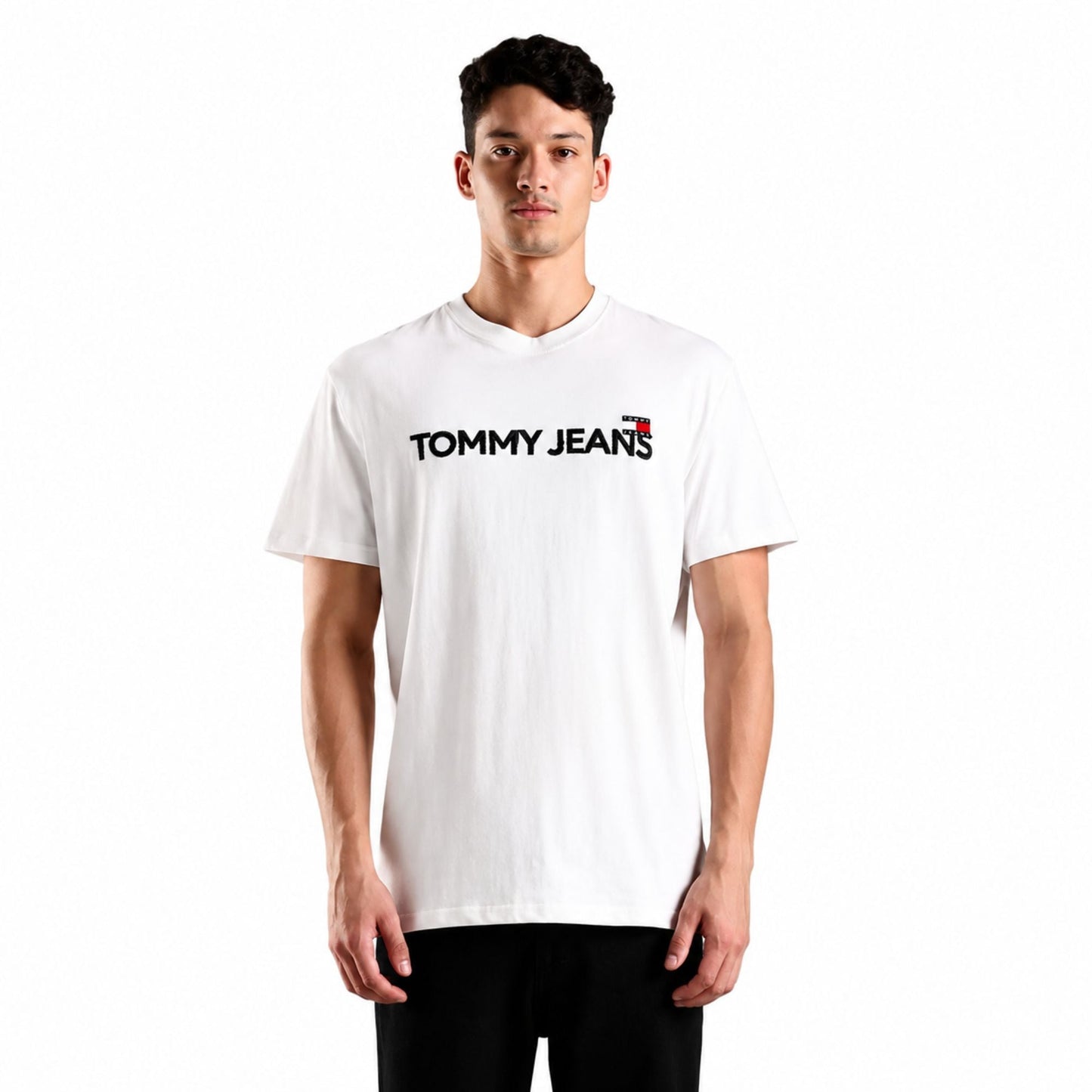 TOMMY HILFIGER Men Printed Crew Neck Pure Cotton T-Shirt - White