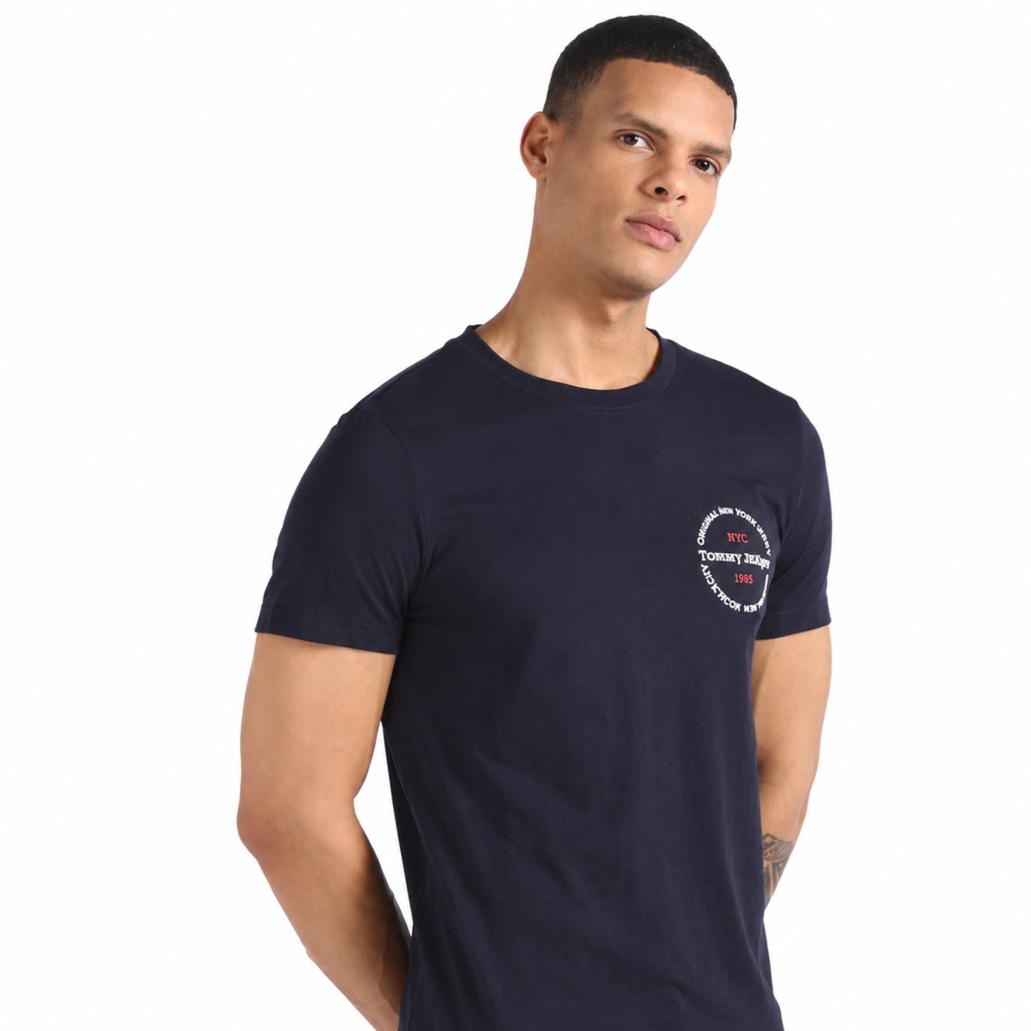 Tommy Hilfiger Men's Round Logo Transitional Cotton T-Shirt - Navy
