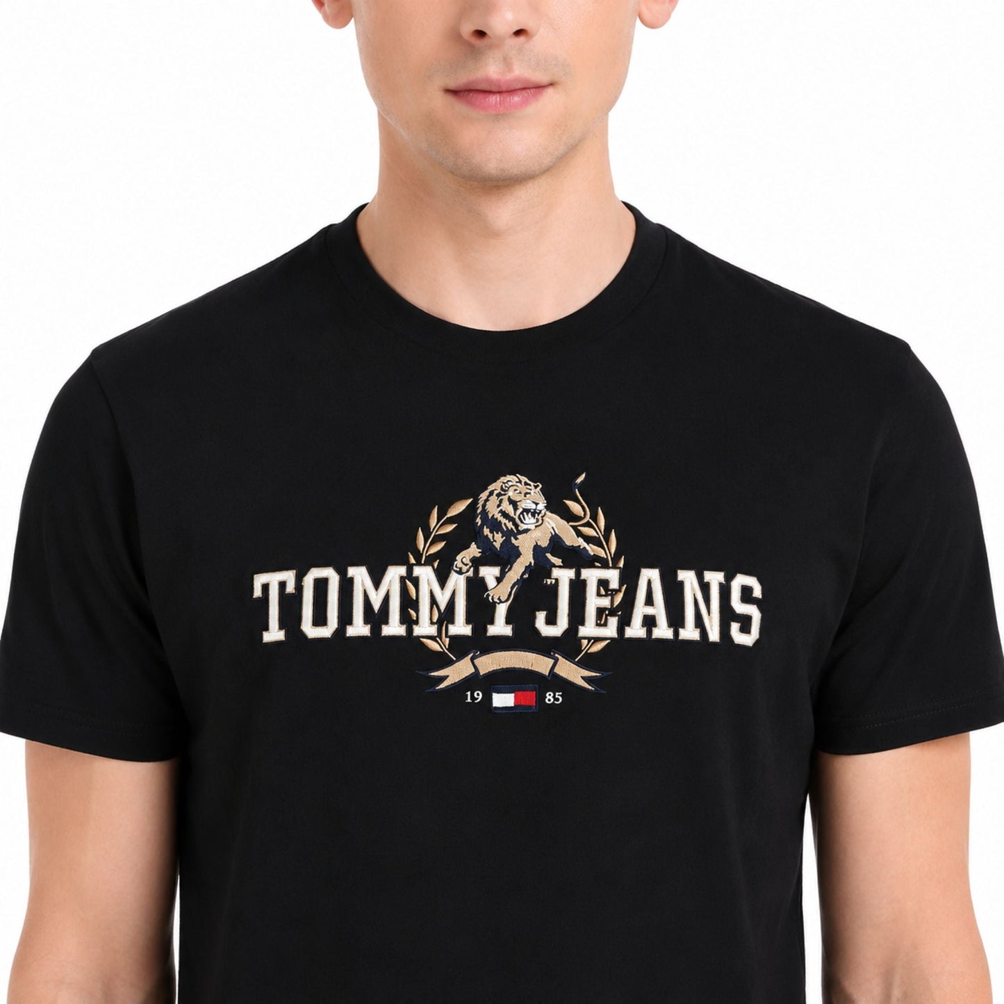 TOMMY HILFIGER Men Printed Round Neck Pure Cotton T-Shirt - Black