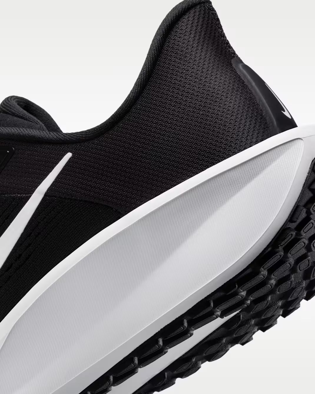 Nike Quest 6 Men’s Road Running Shoes