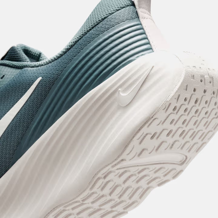 Nike Promina Men’s Walking Shoes