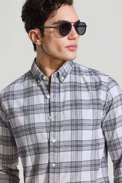 Snitch White Slim Fit Checkered Button Down Collar Casual Shirt