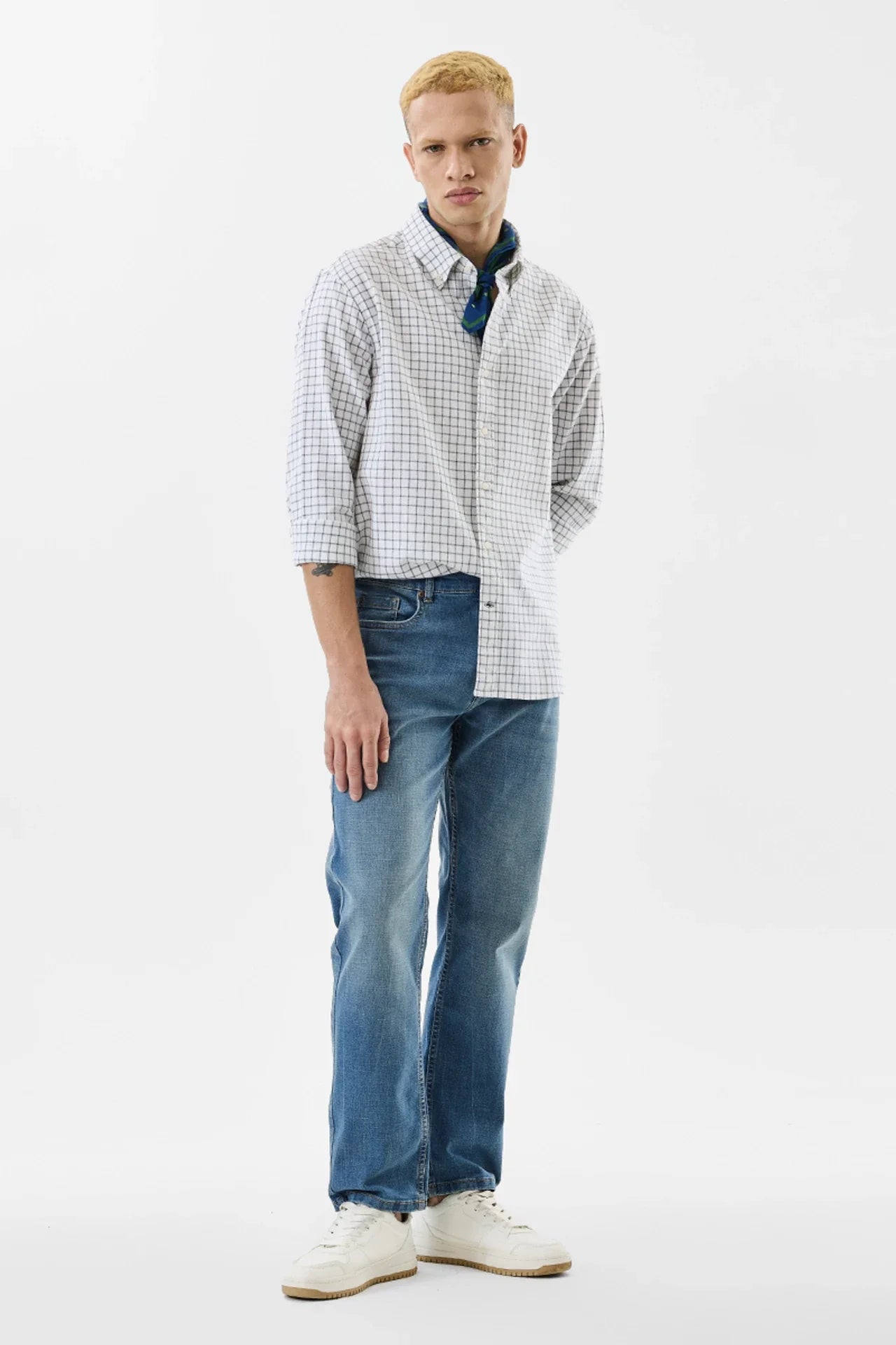 Snitch Men White Checkered Regular Fit Button Down Casual Shirt