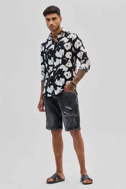 Snitch Black White Slim Fit Printed Spread Collar Shirt for Men