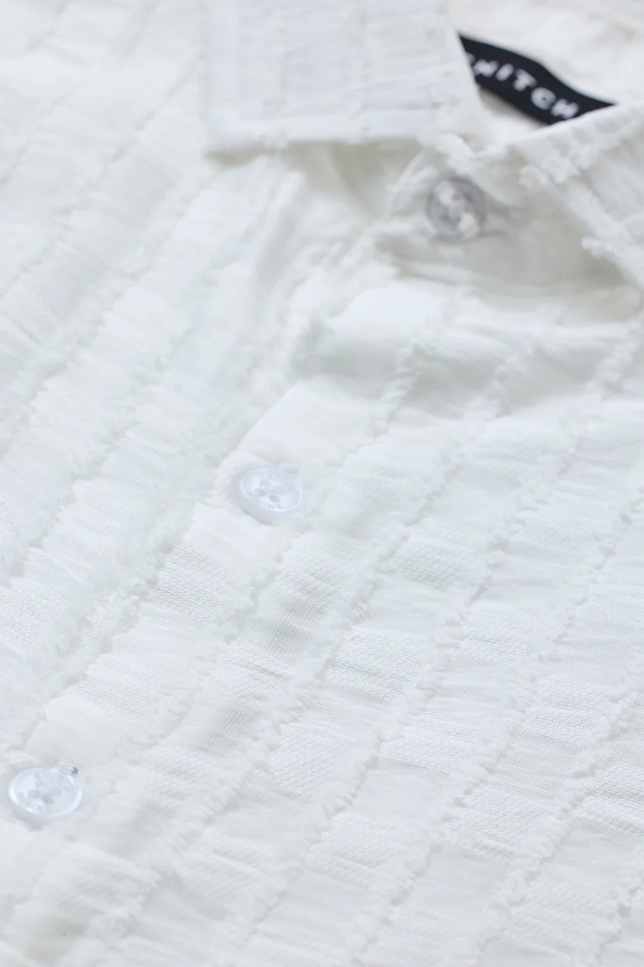 Snitch White Slim Fit Textured Slim Collar Shirt for Men