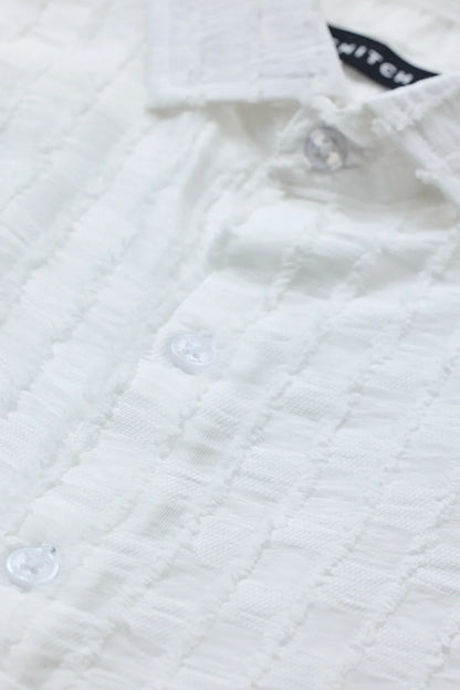 Snitch White Slim Fit Textured Slim Collar Shirt for Men
